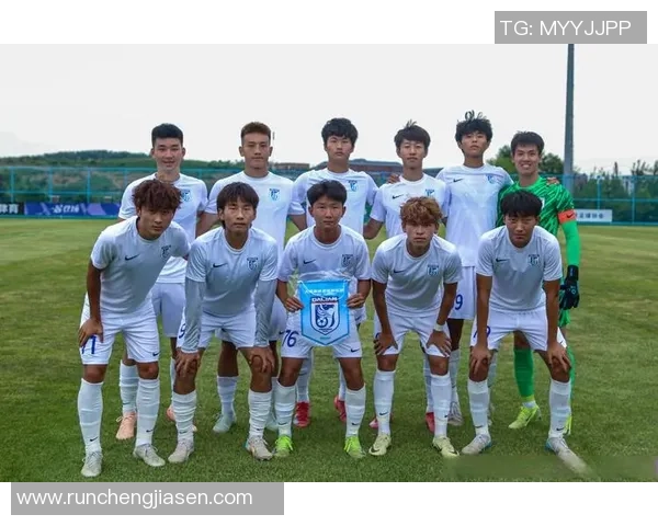 深圳足球队逆袭之路揭秘:从低谷到大满贯的辉煌蜕变 深圳足球队逆袭之路揭秘:从低谷到大满贯的辉煌蜕变